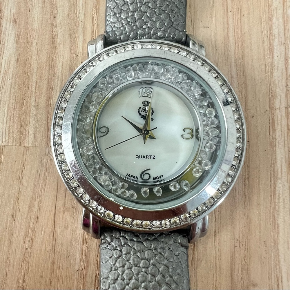 Premier designs ladies silver tone gray fashion watch NEW BATTERY